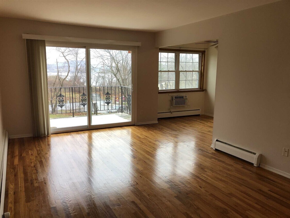 7 Colonial Rd Unit 15, Beacon, NY 12508 Condo for Rent in Beacon, NY