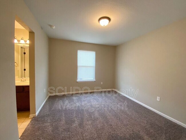 Foto del edificio - 6412 Constance St