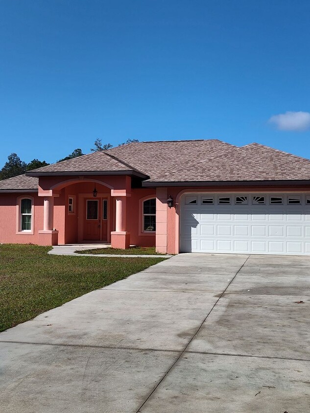 Primary Photo - DUNNELLON POOL HOME