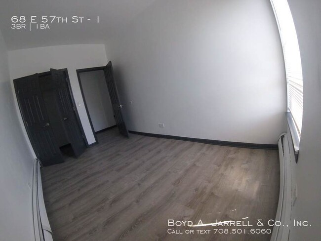 Foto del edificio - 68 E 57th St
