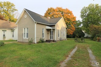 Building Photo - 612 E Pike St