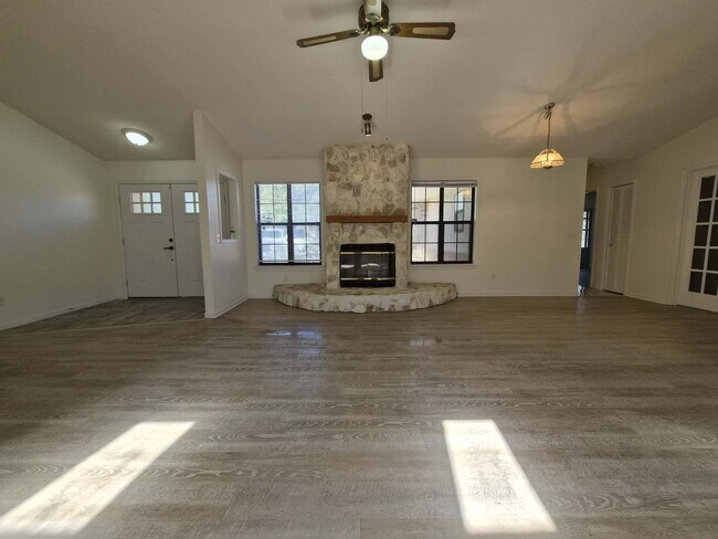 Foto del edificio - 57 Shores Blvd