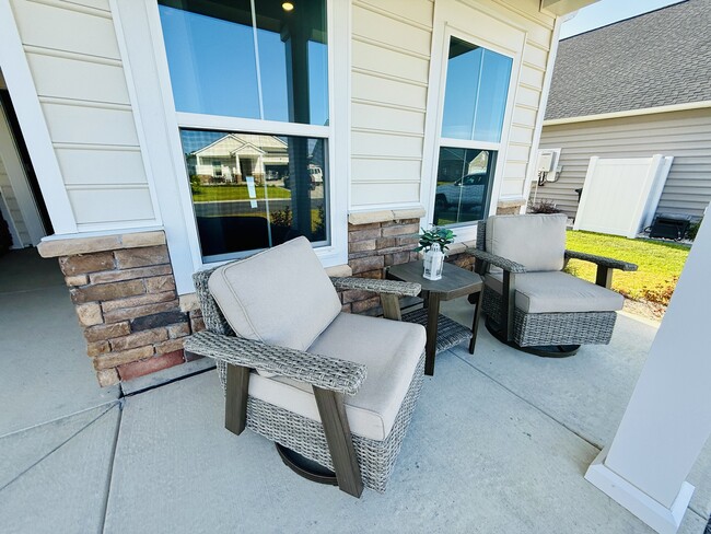 Building Photo - 4084 Da Vinci Dr
