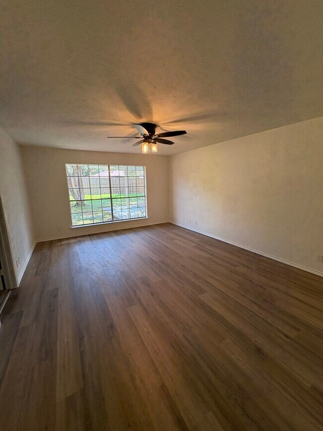 Foto del edificio - 4625 Barwick Dr