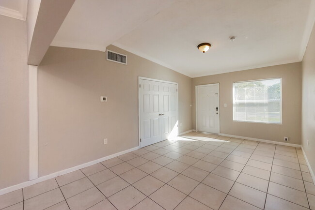 Foto del edificio - 259 NW 30th Ave