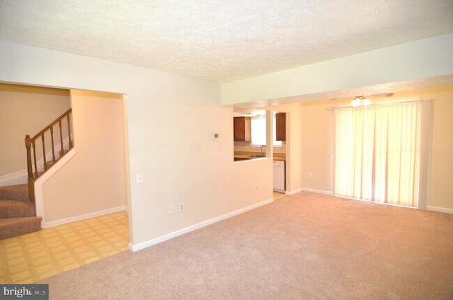 Building Photo - 2551 Robinson Pl