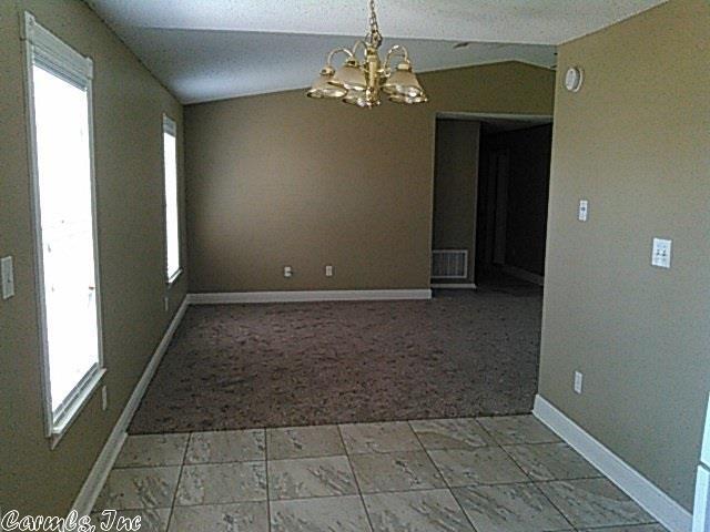 Foto del edificio - 14121 Cherry Hill Dr