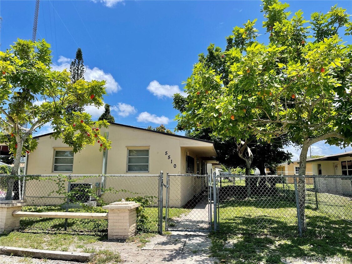 Primary Photo - 5510 SW 32nd Ct