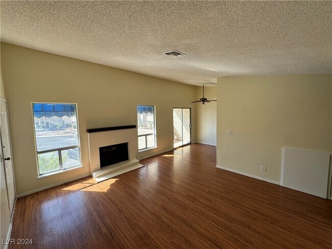 Building Photo - 4919 Newport Cove Dr