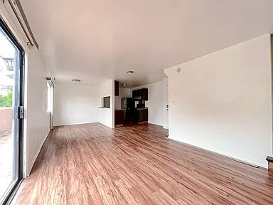 Sala de estar - Delano Townhomes