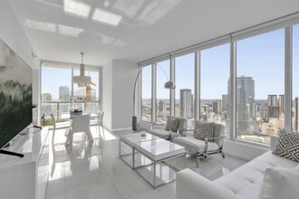 Building Photo - 485 Brickell Ave