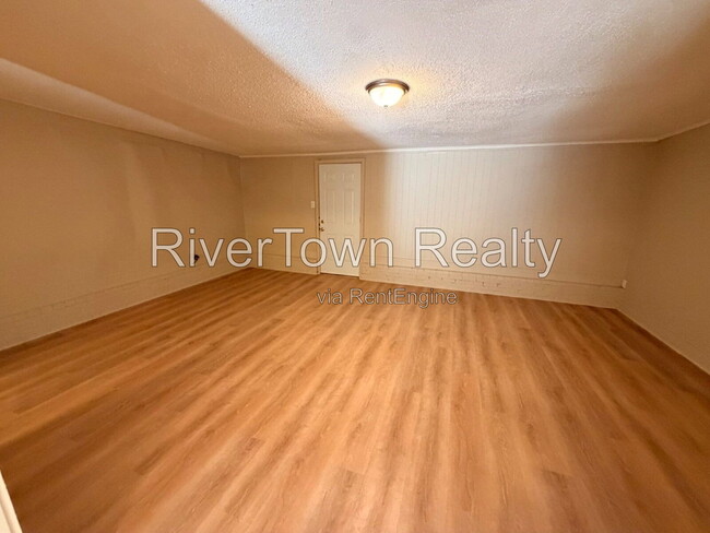 Building Photo - 1511 Elkwood St