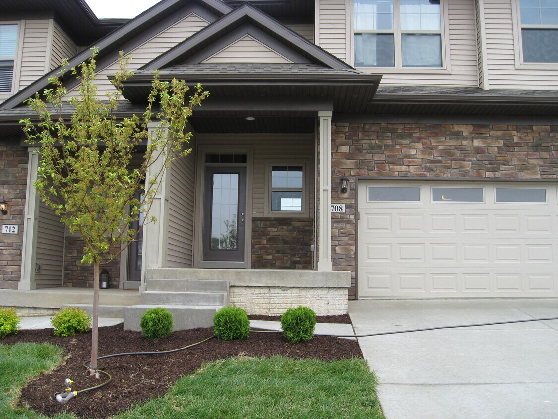 708 Mission Point Rd, Iowa City, IA 52245 Townhome Rentals in Iowa