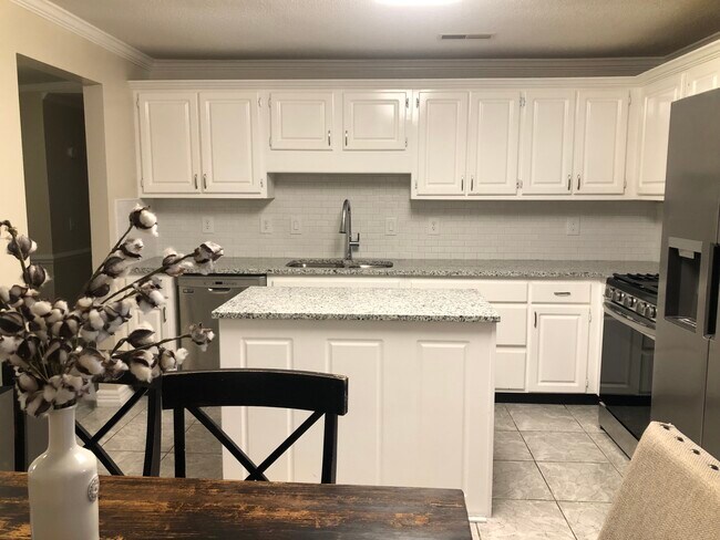 Foto del edificio - 1185 Johnson Rd