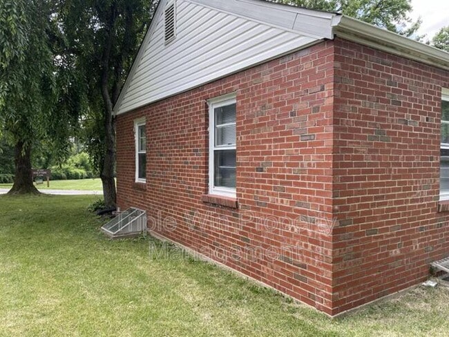 Foto del edificio - 201 Robert Ave