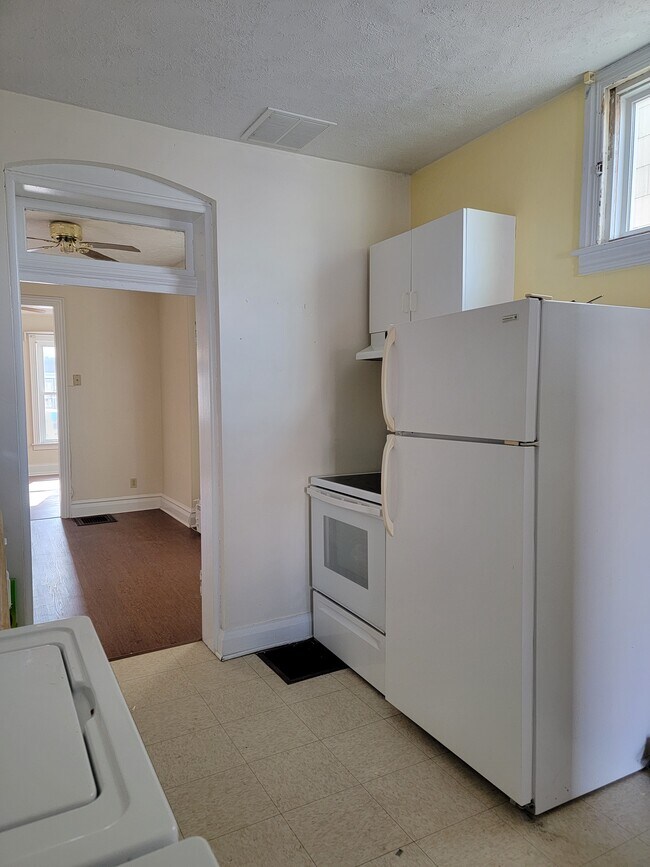 cocina - 353 Main St