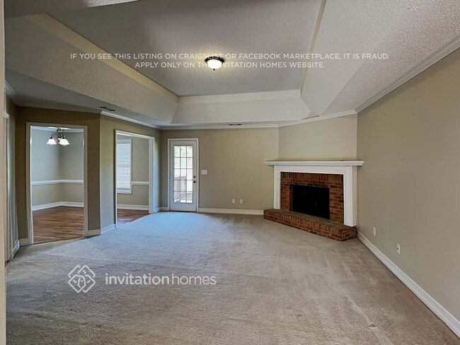 Building Photo - 1121 Sutton Dr