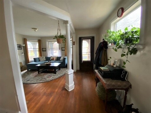 Primary Photo - 215 Center St