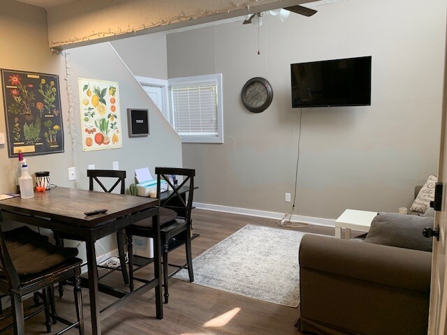 Unit 4 living room - 919 Indiana St
