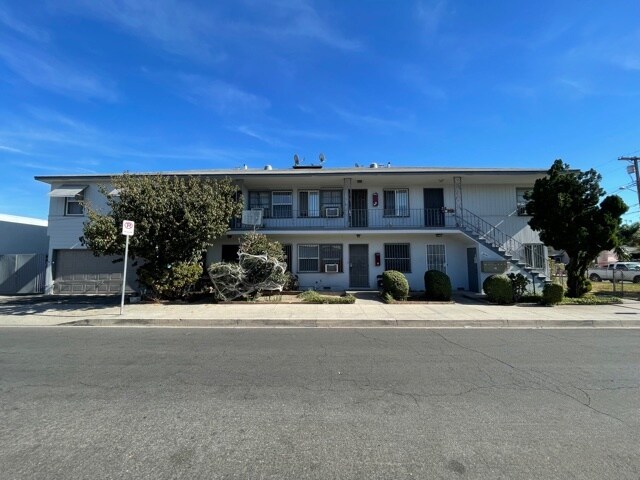 Foto del edificio - 5640 Bakman Ave