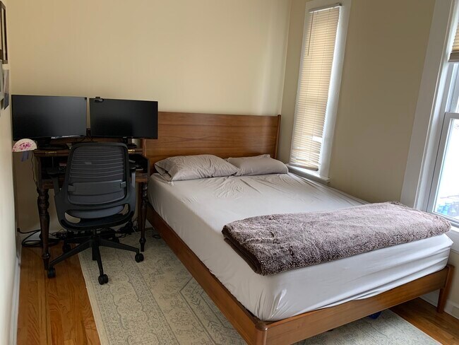 Bedrooom 1 - 2618 N Wayne Ave