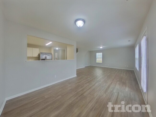 Foto del edificio - 907 Swearngan Ridge Ct