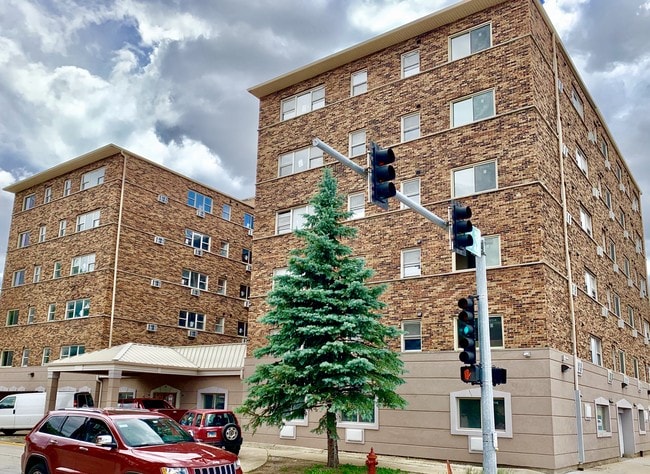 4747 19th - 4747 19th St