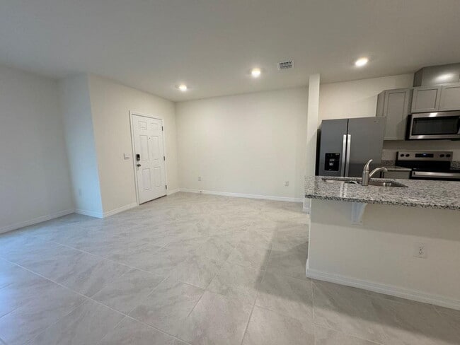 Building Photo - 428 Preston Cv Dr