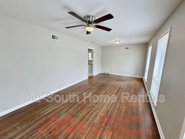 Foto del edificio - 3441 Lockwood St