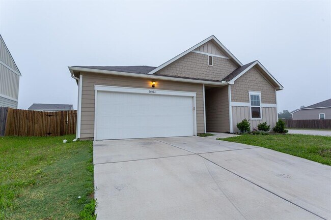 Foto del edificio - 14024 Sherri Berry Wy