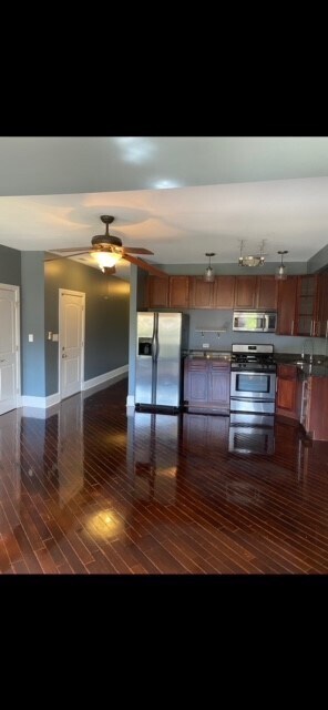 Foto del edificio - 4819 S Prairie Ave