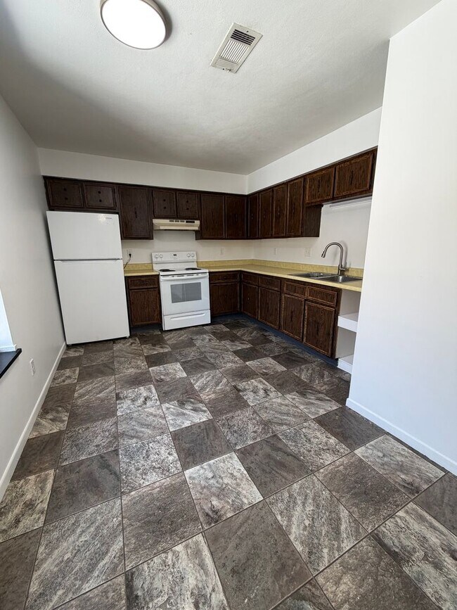 Foto del edificio - 8510 14th St W