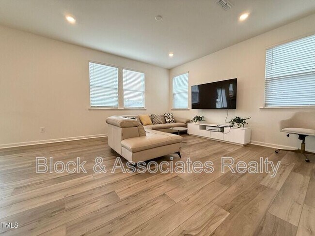 Foto del edificio - 177 Shadowdale Ln
