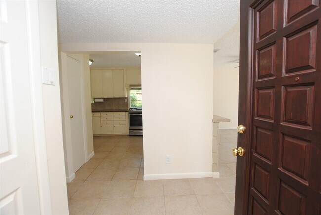 Foto del edificio - 9602 Highmeadow Dr