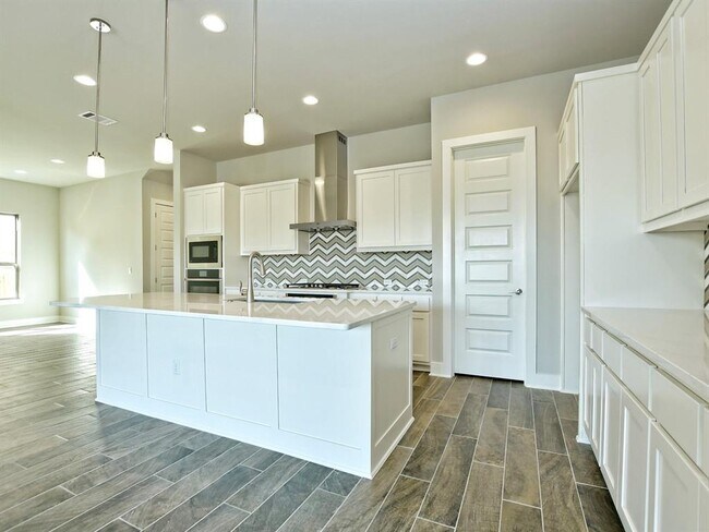 Building Photo - 12909 Mitica Dr