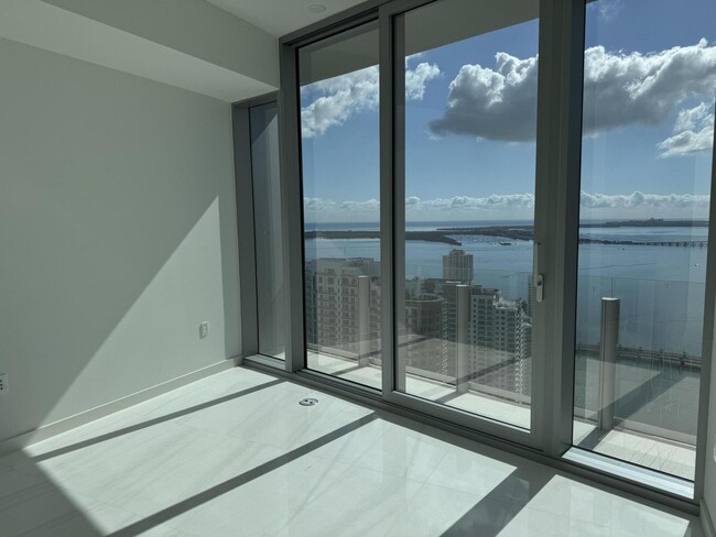 Foto del edificio - 300 Biscayne Blvd Way