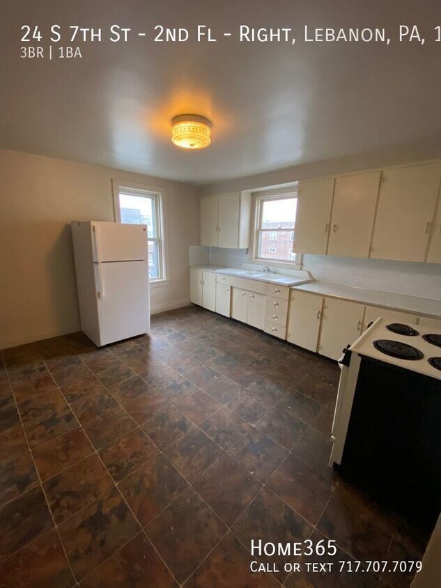 Three Bedroom Cozy Second Floor Apartment Townhome Rentals in Lebanon