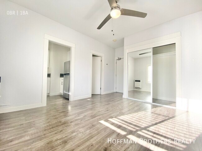 Building Photo - 330 N Bixel St