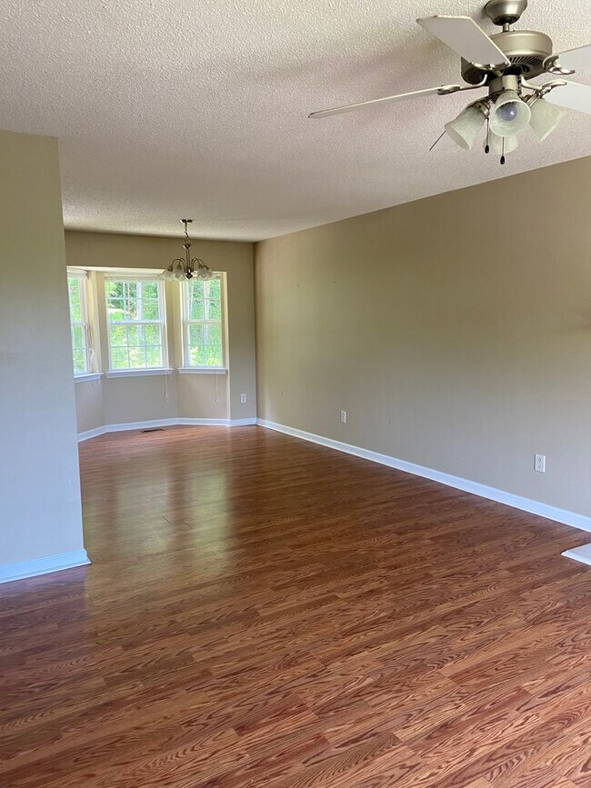 Foto del edificio - Coming Soon in Grayson Valley!