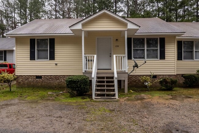 Building Photo - Kittrell Duplex 2