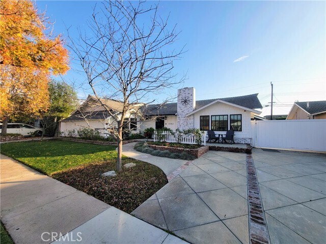 Building Photo - 3342 St Albans Dr