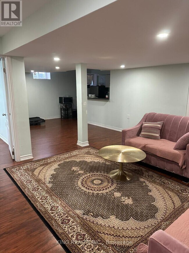 Building Photo - 36 Creekwood Dr