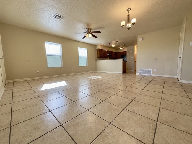 Building Photo - 1736 Flood St