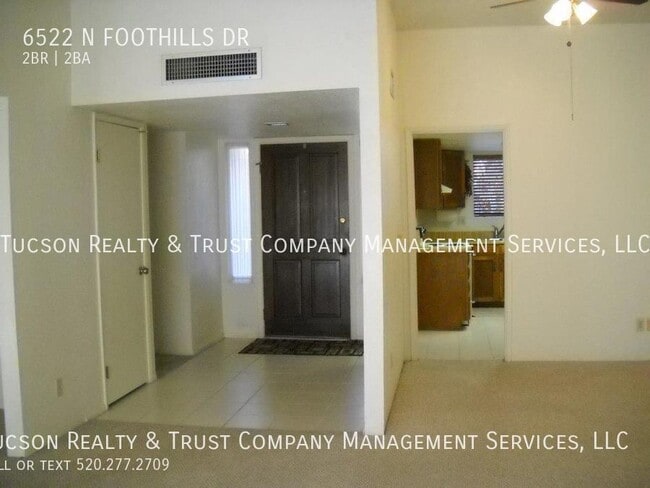 Building Photo - Foothills Townhome