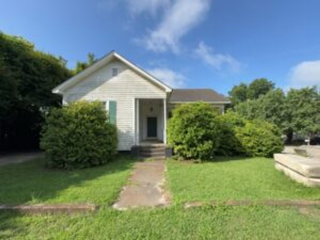 Foto principal - Student Housing near Williams Brice Stadium!