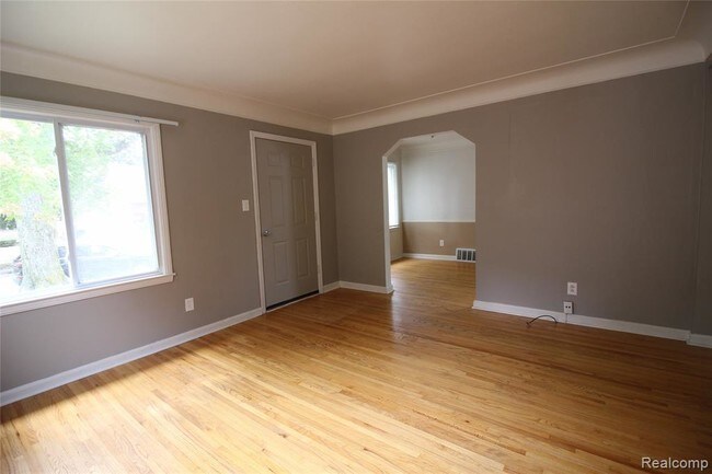 Foto del edificio - 14650 Anne Ave
