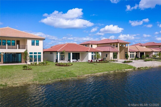 Building Photo - 12430 Parkland Bay Trl
