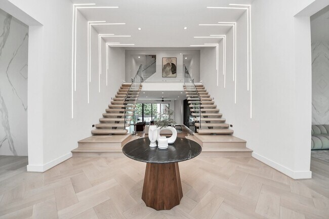 Foto del edificio - 5327 S Braeswood Blvd