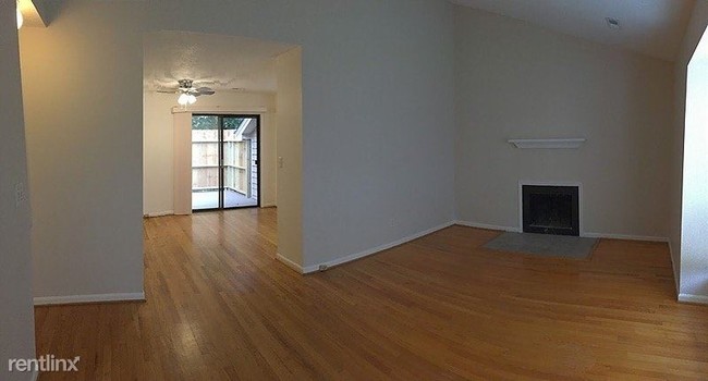 Building Photo - 2 br, 2 bath Apartment - 6828 Ray Road A