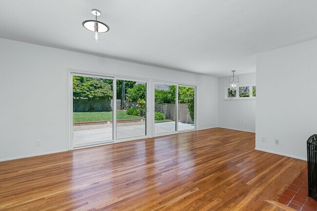 Foto del edificio - Now Available | Beautiful 3-Bedroom Home in Prime Pasadena